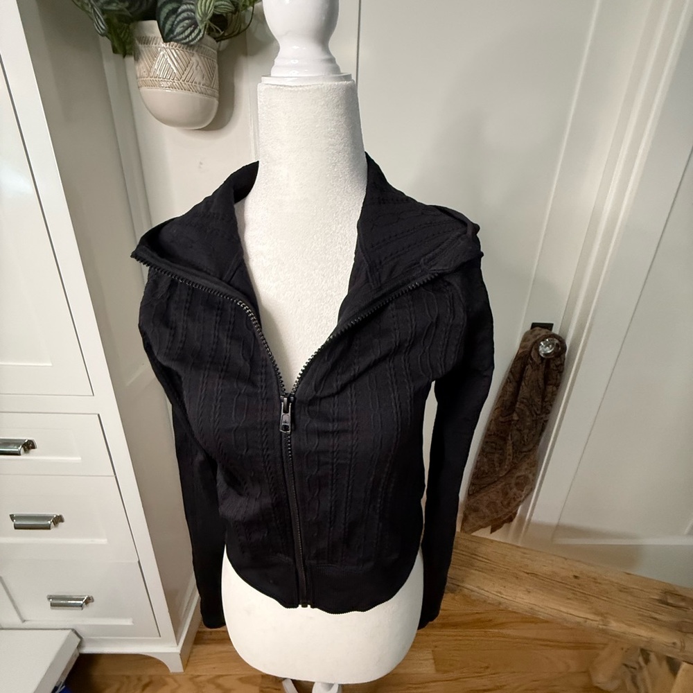 ALO Yoga Black Textured Utility Jacket NWOT size S - Picture 7 of 8